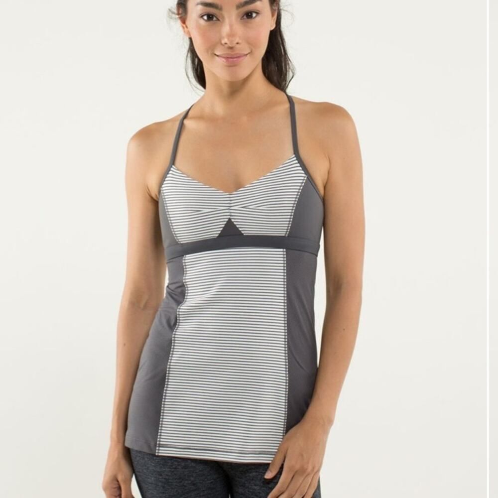 Lululemon Bend & Flow Tank With Built In Bra & Blue Straps Size XS